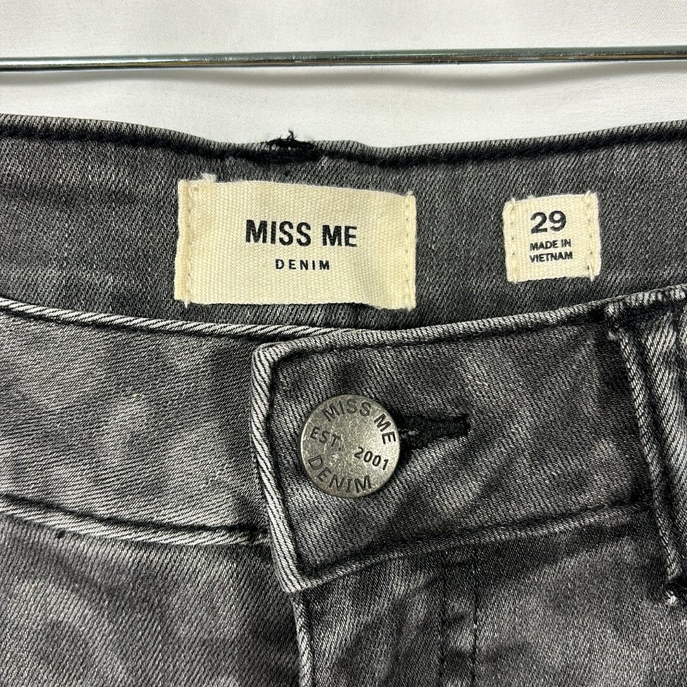 Miss Me Mid-Rise Ankle Skinny Grey Leopard Jeans | Size 29 - Picture 5 of 7